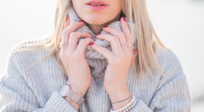 Гиалуроновая кислота для здоровья женских суставов Оборудование салона красоты: